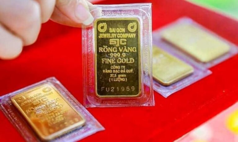 Vì sao vàng SJC đắt hơn vàng 9999?